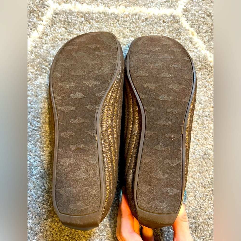 Metallic Brown Quilted Women's Flats with Bow Detail - Picture 2 of 6